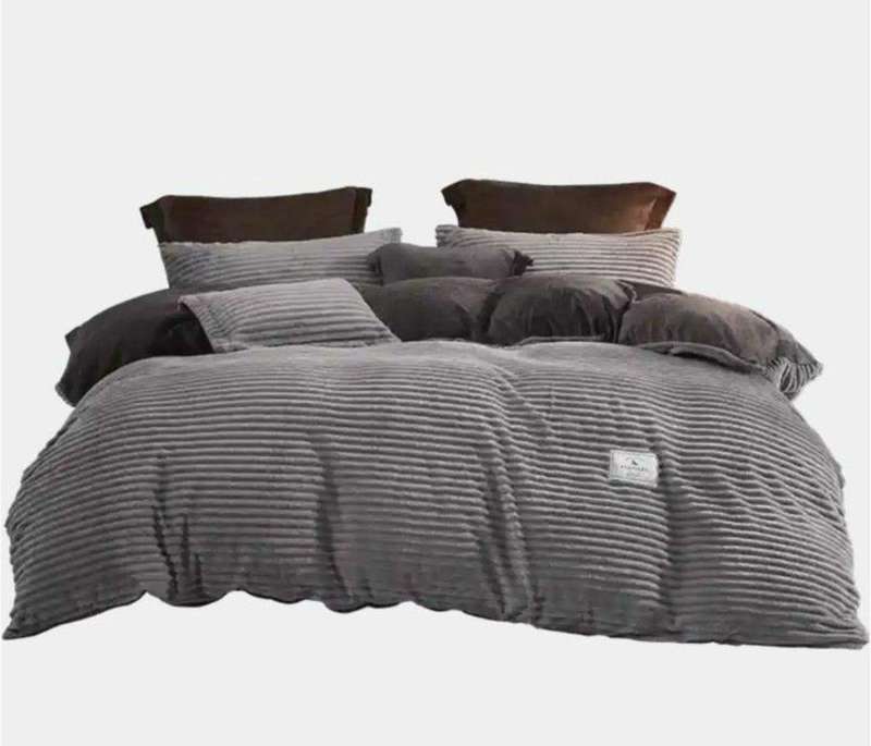 SMTE Dream World Striped Duvet Cover Set - Grey with keychain