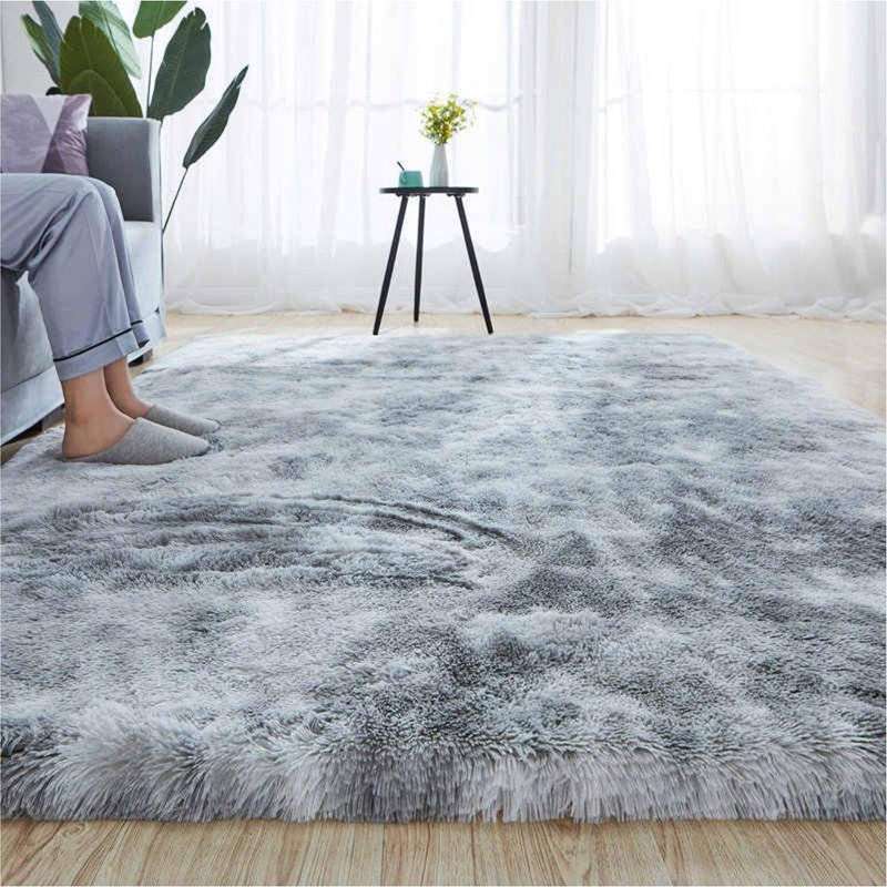 SMTE Soft Grey Fluffy Rug with keychain