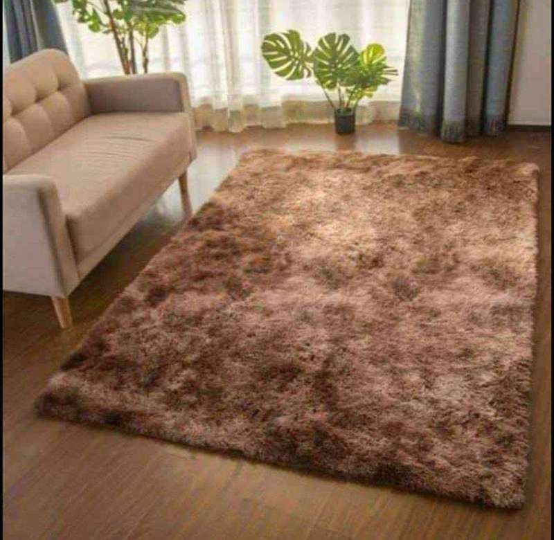 SMTE Light Rug Shaggy Fluffy Carpets - Gold with keychain