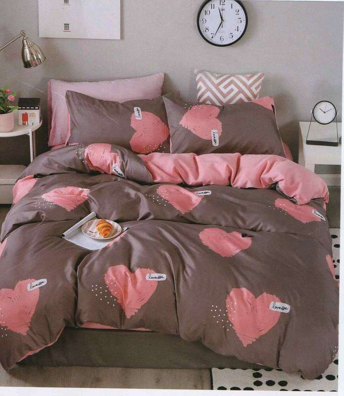 SMTE Bedspread Set 5 Piece Microfiber - F14 - D10 - (Brown with pink Hearts) - Double with keychain