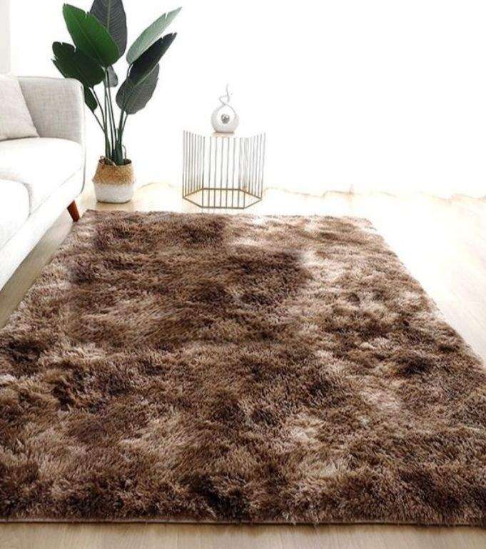 SMTE Large Premium Fluffy Carpet/Rug - Beige Mix with keychain