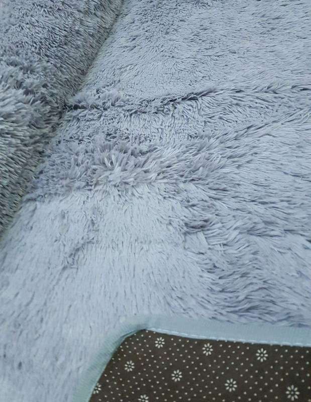 SMTE Large Premium Fluffy Carpet/Rug - Grey with keychain