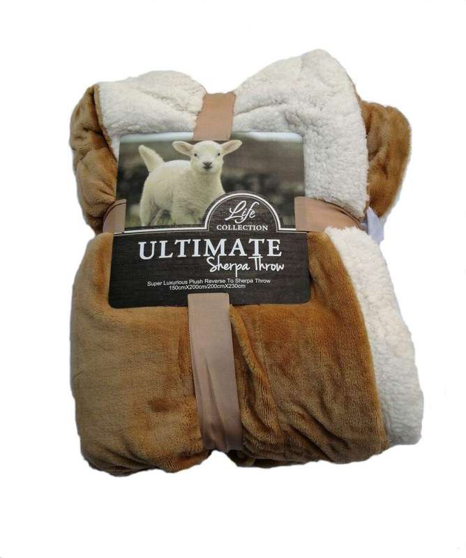 SMTE Ultimate Sherpa Throw - Caramel Brown with keychain