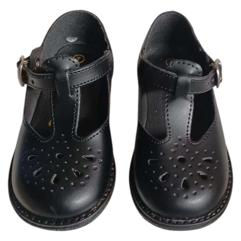 SMTE Kids' School Shoes: Comfort Meets Style - Girls - SA 7 with keychain