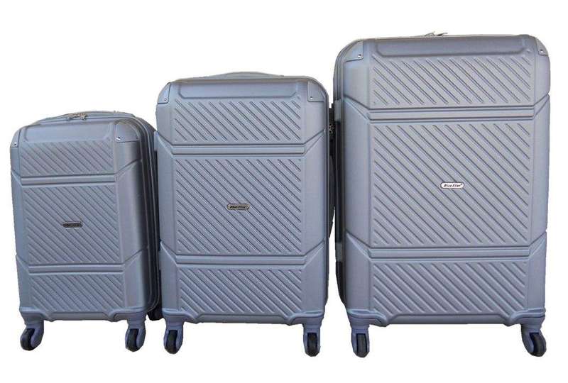 SMTE 3 Piece Hard Outer Shell Luggage Set - Silver with keychain