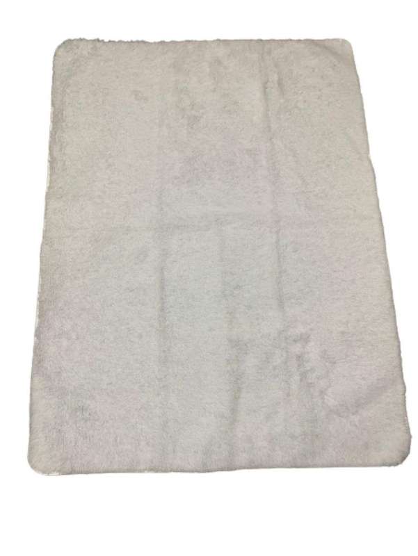SMTE Shaggy Carpet White 150cm x 200cm with keychain
