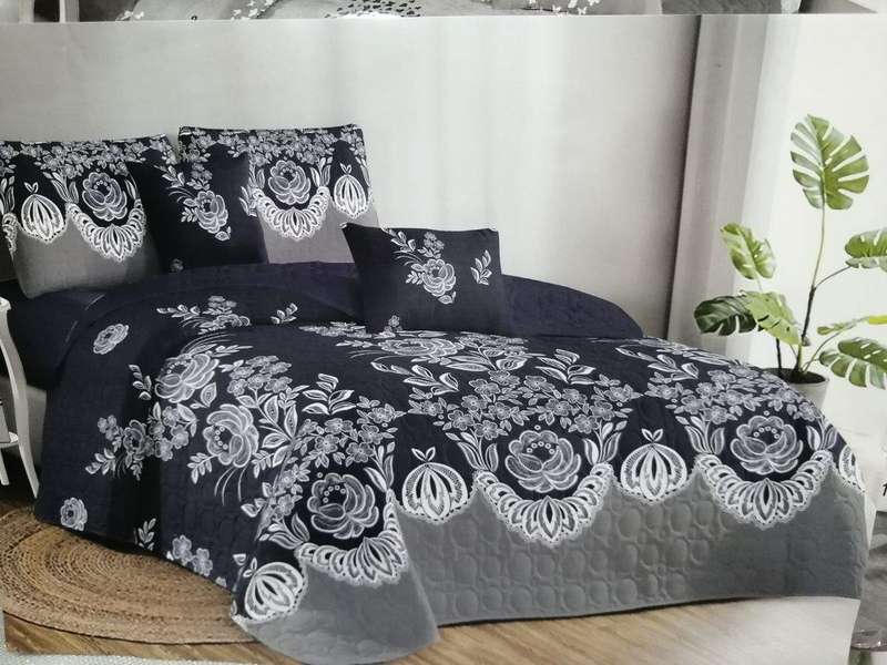 SMTE 5 Piece Quilt Set Flower Designed Bedspread Set - Queen with keychain