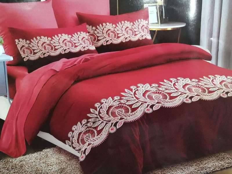 SMTE 5 Piece Quilt Set Red Designed Bedspread Set - Queen with keychain