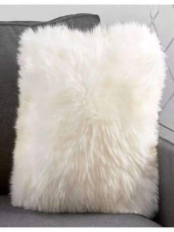 SMTE White Fluffy Cushion with keychain