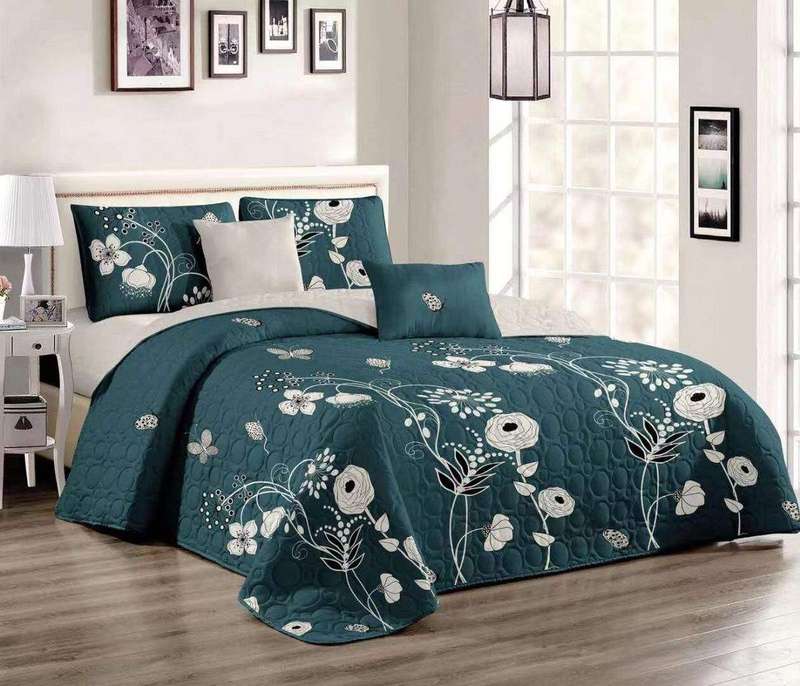 SMTE 5 Piece Quilt Set Green Bedspread Set with keychain