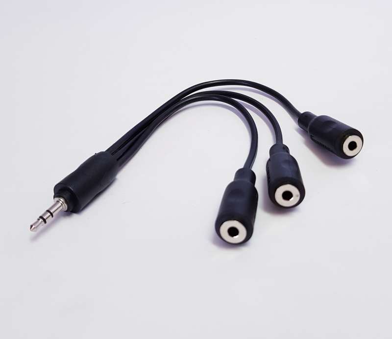 3.5mm ST (M) - 3 x 3.5mm ST (F) SHORT