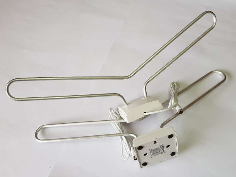 TV set top antenna - Bunny type