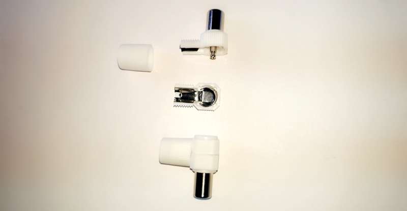 Right-Angle TV Plug Male (White, 2-Pack)