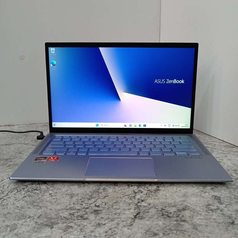 Asus Zenbook AMD Ryzen 5