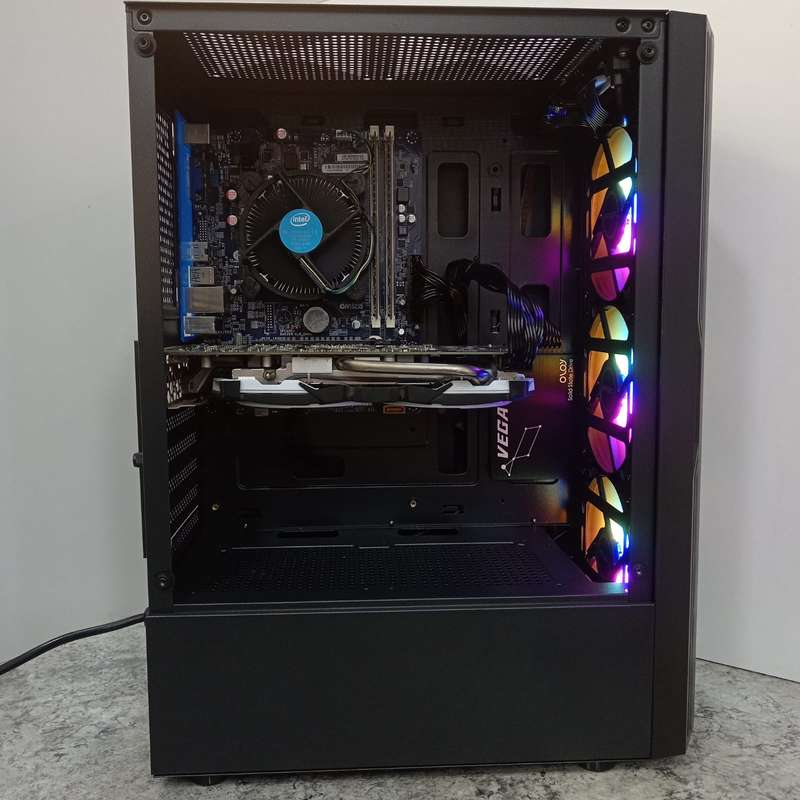 Fortnite Gaming PC (INTEL I5-4590 W/ RADEON RX570 4GB)