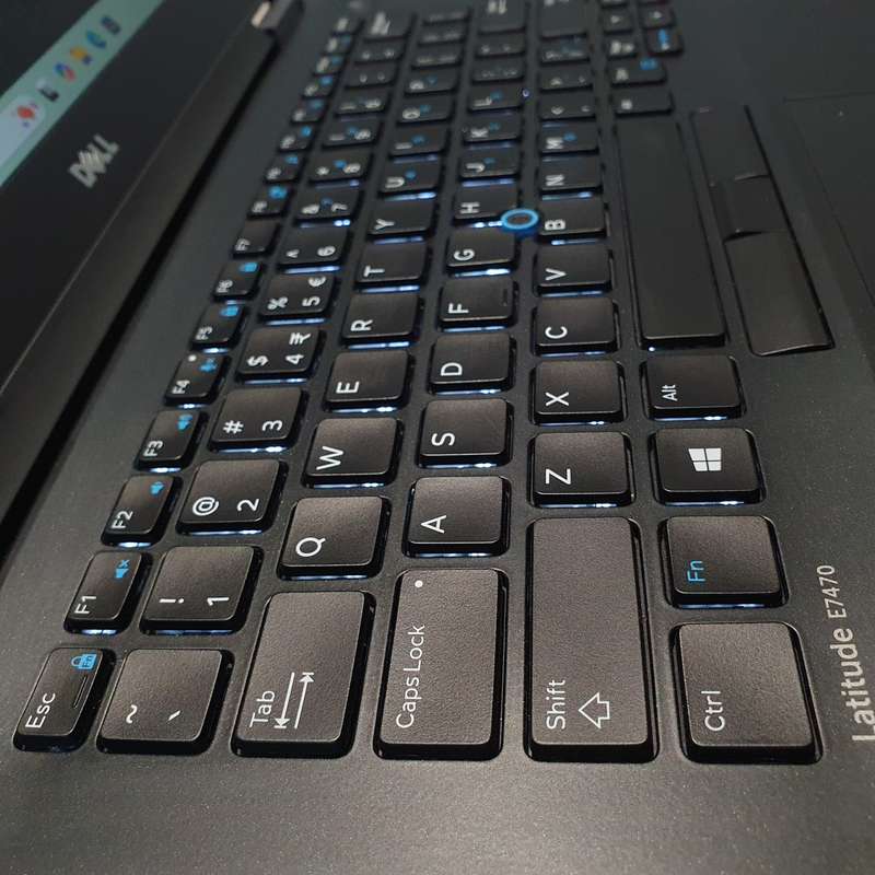 Dell Latitude E7470  Intel Core i5-6300U, 8GB DDR4 RAM, 256GB NVMe SSD, 14" FHD