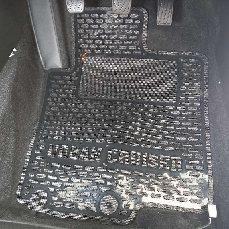 Toyota Urban Cruise mat set ADDO up to 2023