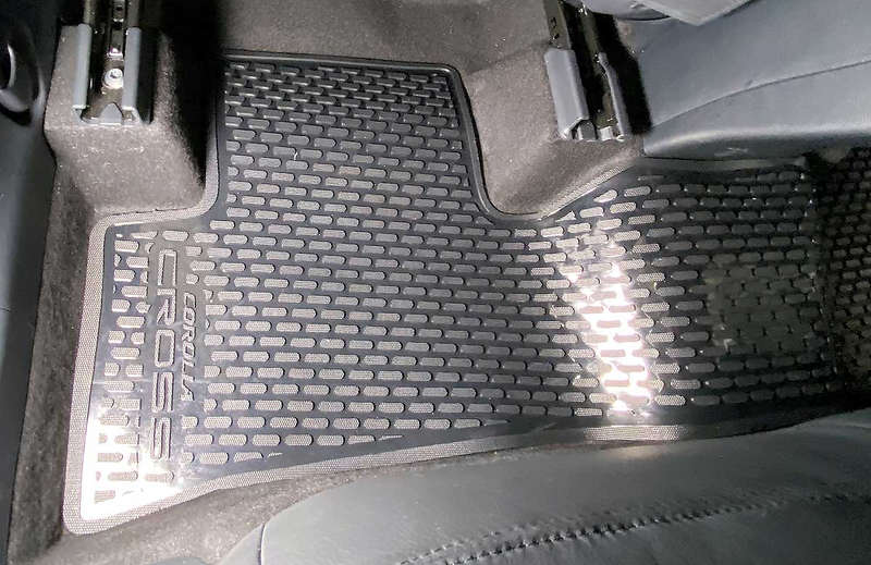 Toyota Corolla Cross mat set ADDO