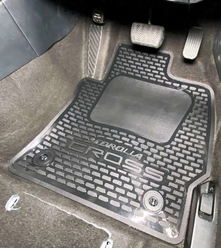 Toyota Corolla Cross mat set ADDO