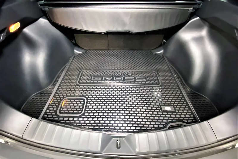 Toyota Corolla Cross mat set ADDO