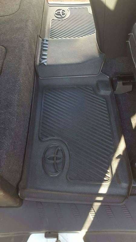 Toyota Hilux Rubber Moulded Mat set, Single, Double &amp; Club cab (Heavy Duty)