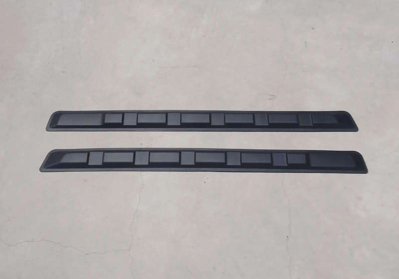 Suzuki Jimny body cladding Gen 4 Matt black 2 piece, 3 door only