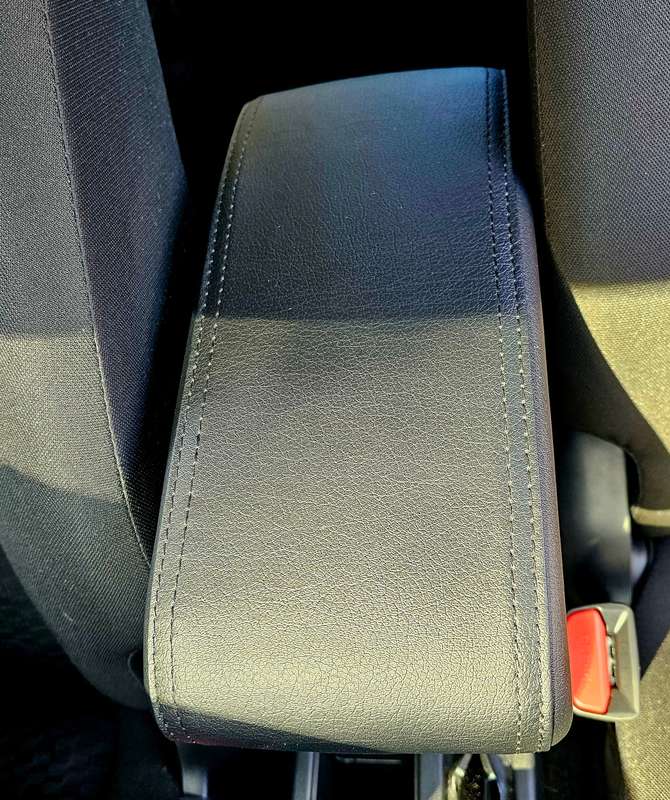 Suzuki Jimny Gen 4 Adjustable Armrest (With USB) 3 Door only
