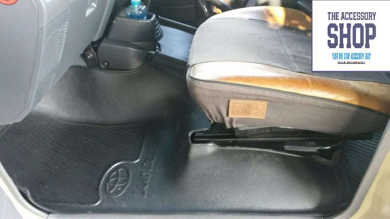 Toyota Landcruiser 70 / 79 Series Heavy Duty mat set rubber Moulded (includes 2024 Model)