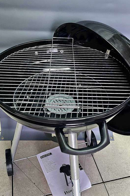 Dangrill 57cm Kettle Grill / Braai with Thermometer