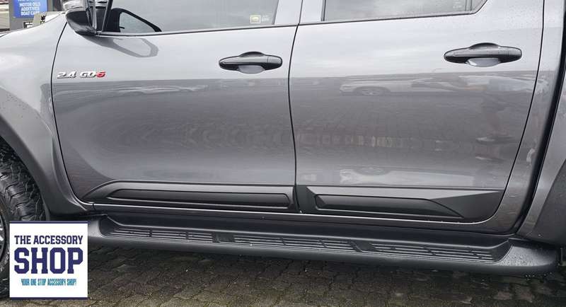 Toyota Hilux body cladding double cab 2016-
