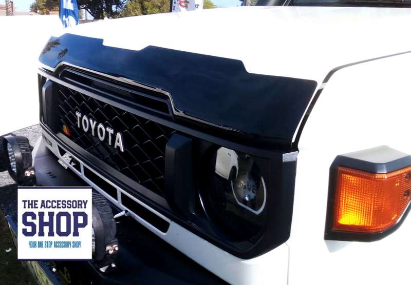 Toyota Landcruiser 70 series bonnet guard Gloss Black with logo or Clear 2024 -