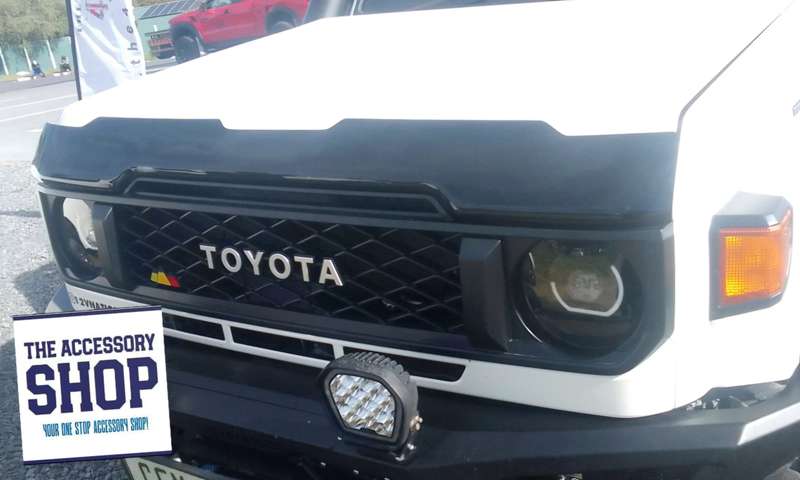 Toyota Landcruiser 70 series bonnet guard Gloss Black with logo or Clear 2024 -