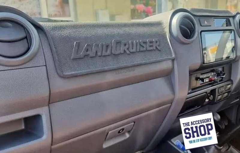 Toyota Landcruiser 76 / 79 Series Heavy Duty Rubber Dash Cover