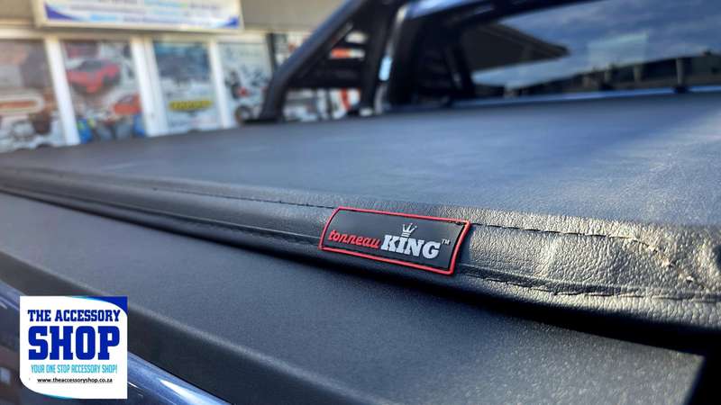 BYD Shark Tri Fold Hard Cover with sports bar brackets