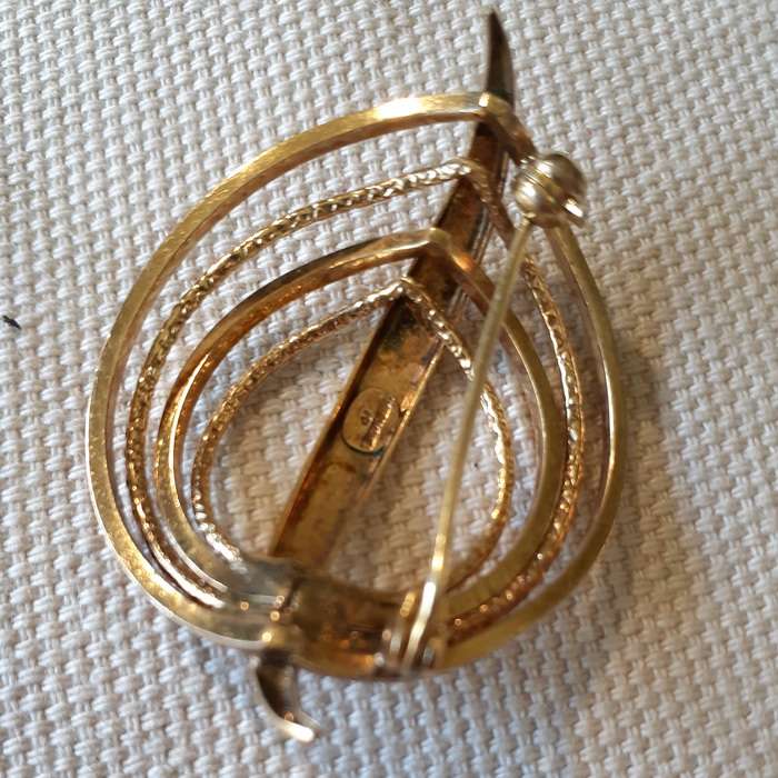 Gold plated brooch makers Mark Moser and Pfeil MP   - Amerikaner MP