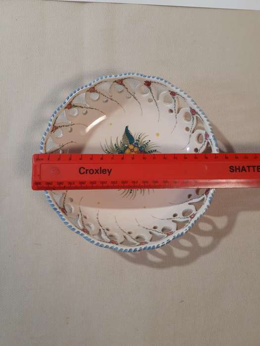 Gouda Zenith Bowl - pierced edges- 17 cms