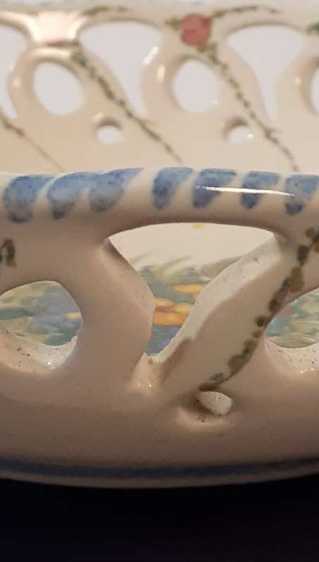 Gouda Zenith Bowl - pierced edges- 17 cms