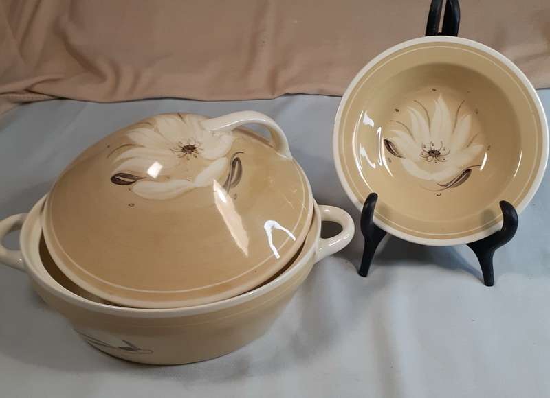 Susie Cooper Serving Dish and bowl pattern 2231-1940's