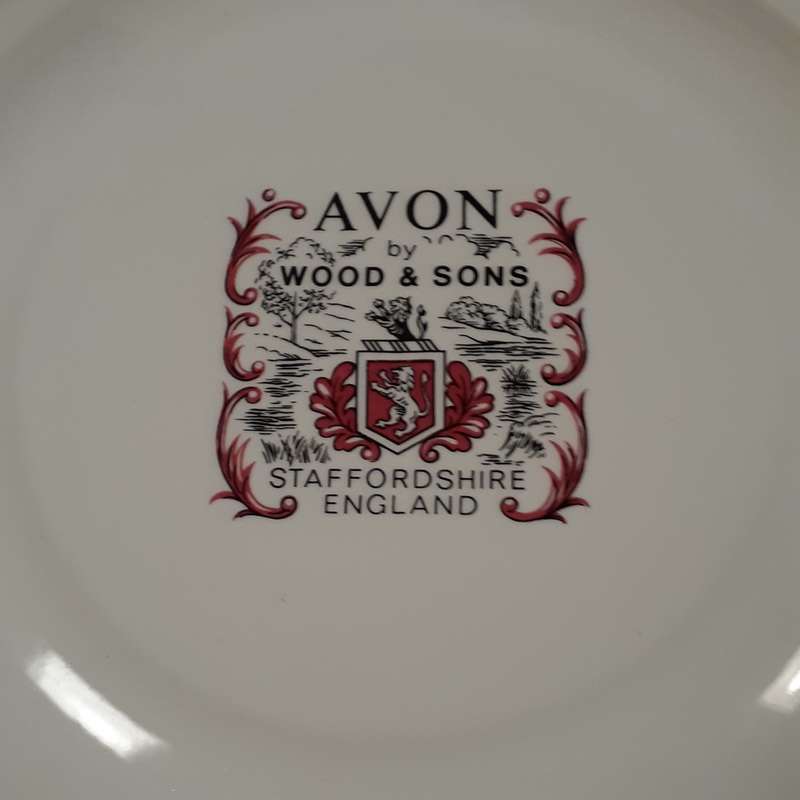 Avon by Wood and Sons - Anniversary Plate - Roses