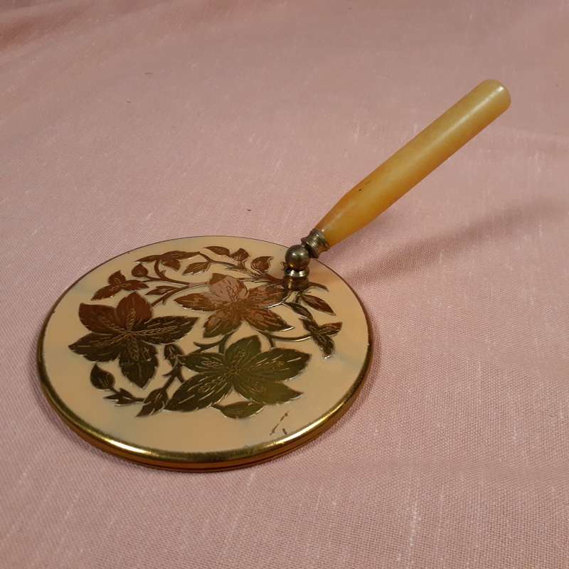 Hand mirror - Magnifying, Brass with plastic bakelite lucite detachable handle 19 cms