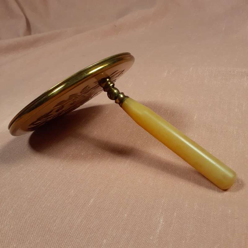 Hand mirror - Magnifying, Brass with plastic bakelite lucite detachable handle 19 cms