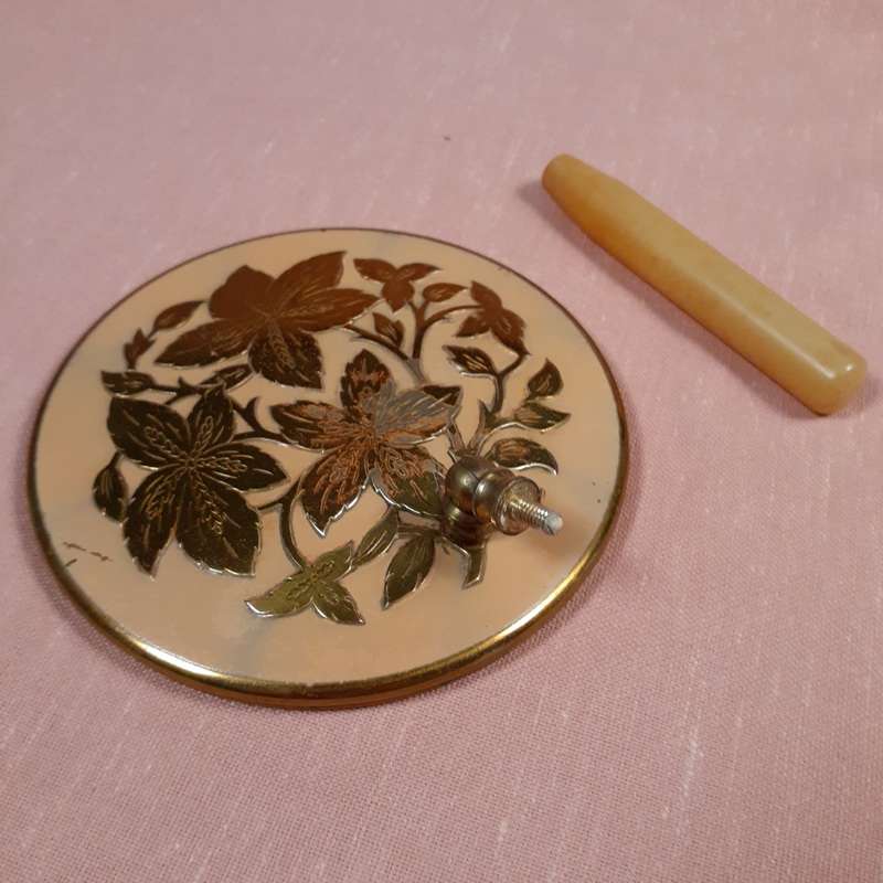 Hand mirror - Magnifying, Brass with plastic bakelite lucite detachable handle 19 cms