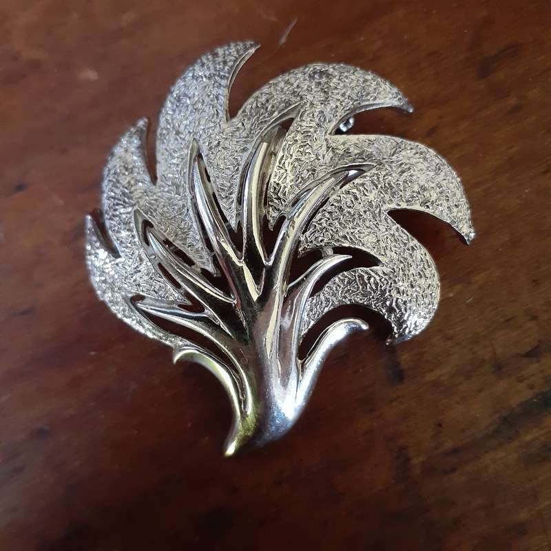 Silver Metal vintage brooch - Styalized Tree
