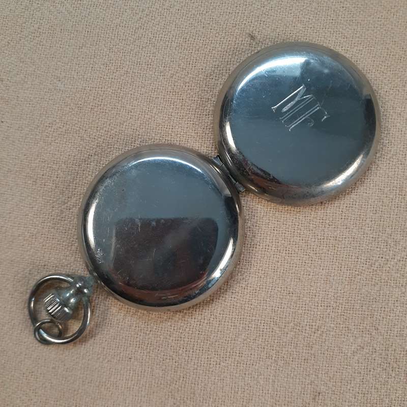 Powder Compact Este Lauder Pocket Watch style 1950's