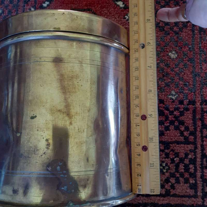 Dutch Brass pot/container humidor - 18 cms x 16.5 cms1 kg