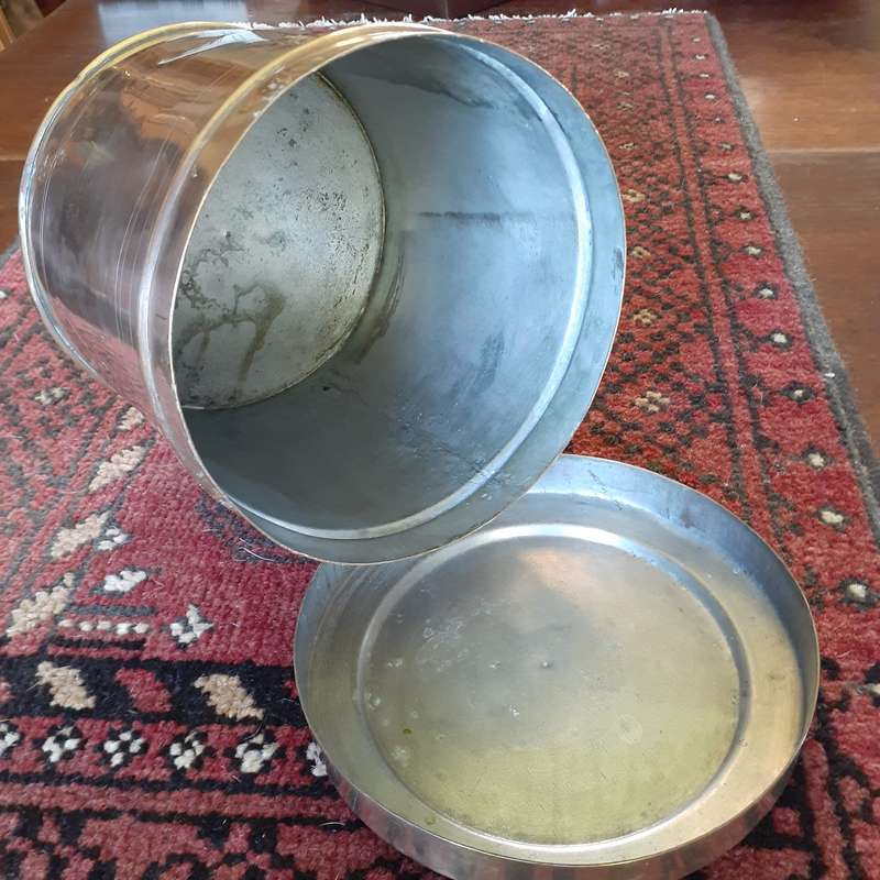 Dutch Brass pot/container humidor - 18 cms x 16.5 cms1 kg