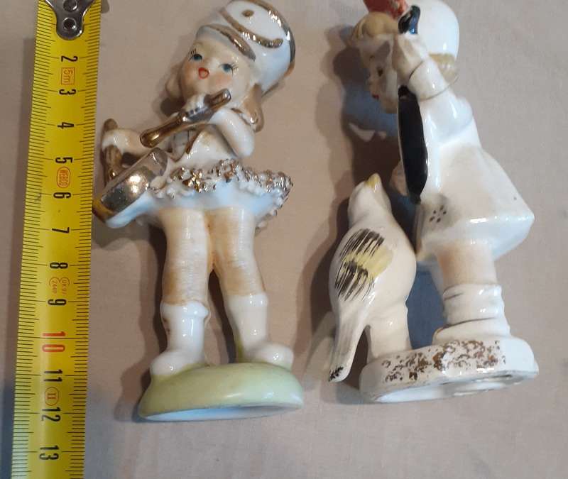 Capri ornaments drummer girl and boy - handpainted faces.