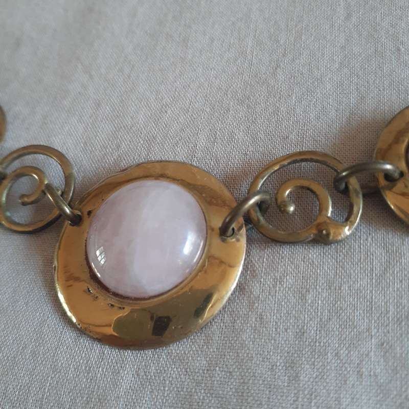 Vintage rose quartz necklace on gilt metal and brass   1970's