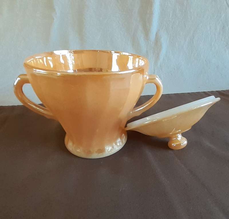 Lustreware sugar bowl Peach Anchor Hocking Fire King 1950's