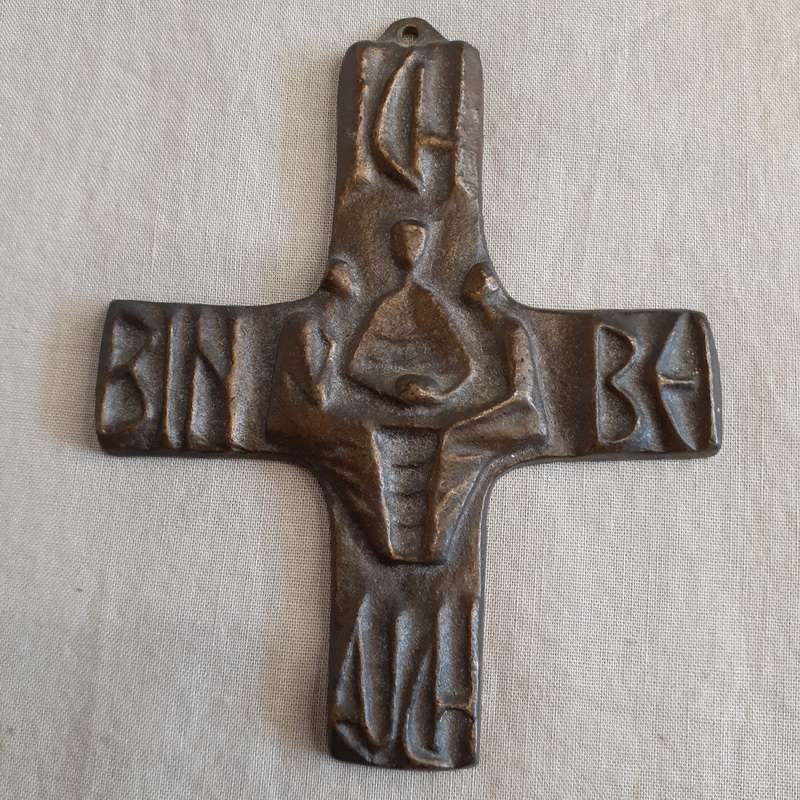 German cast bronze cross - Ich bin bei auch -  10cm x 8.5cms